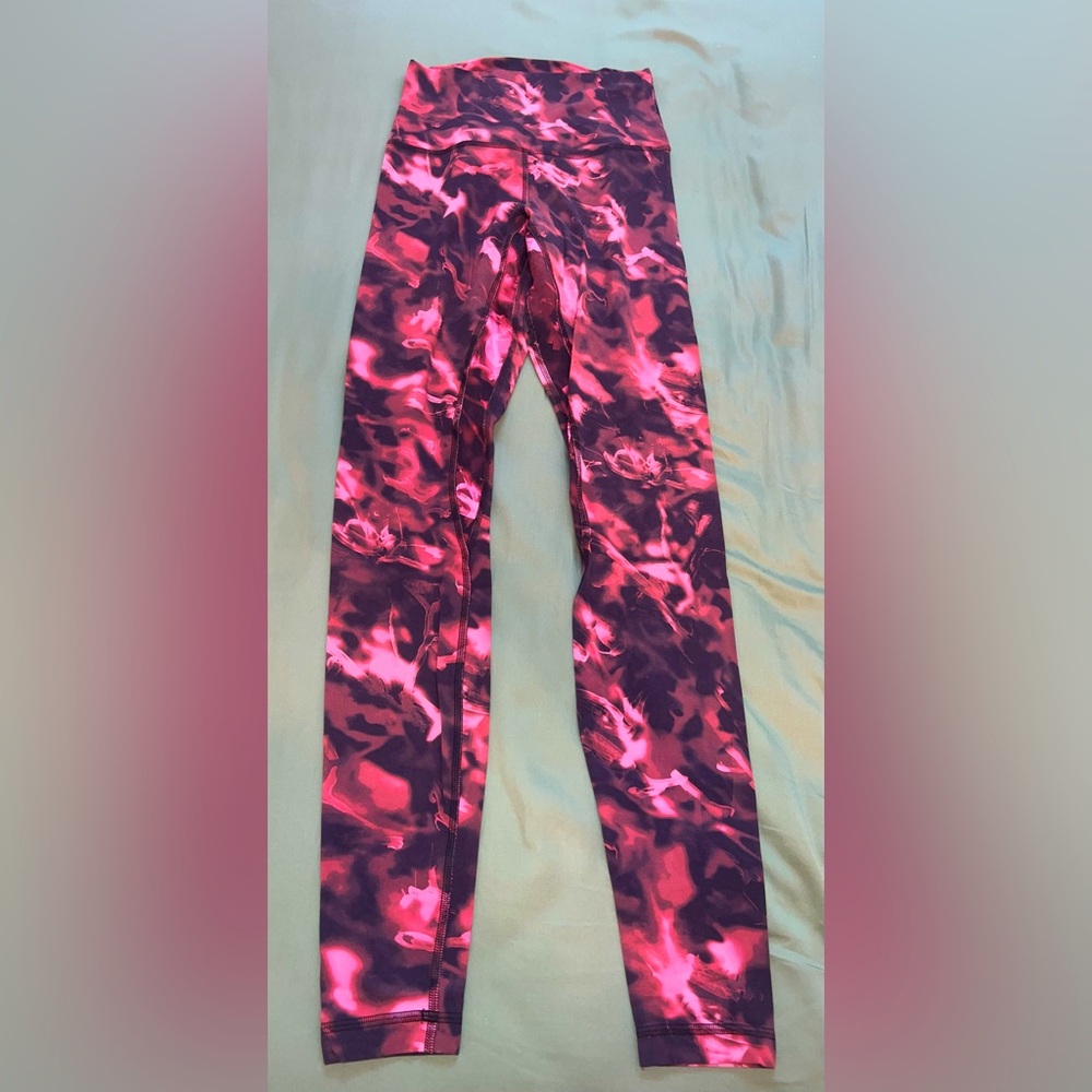 Lululemon Align High-Rise Pant 28", Size 4, Intensity Pink Blossom Multi, **Flaw